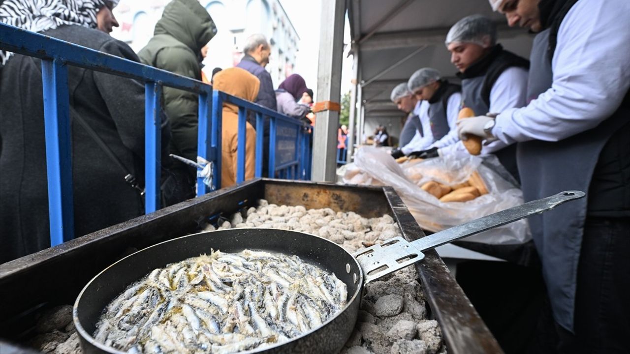 Bahçelievler'de 4. Geleneksel Hamsi Festivali Düzenlendi