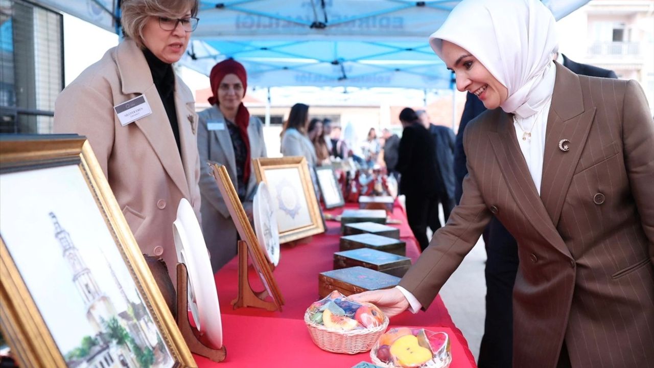 Bakan Göktaş, Edirne'de Roman STK Temsilcileriyle Bir Araya Geldi