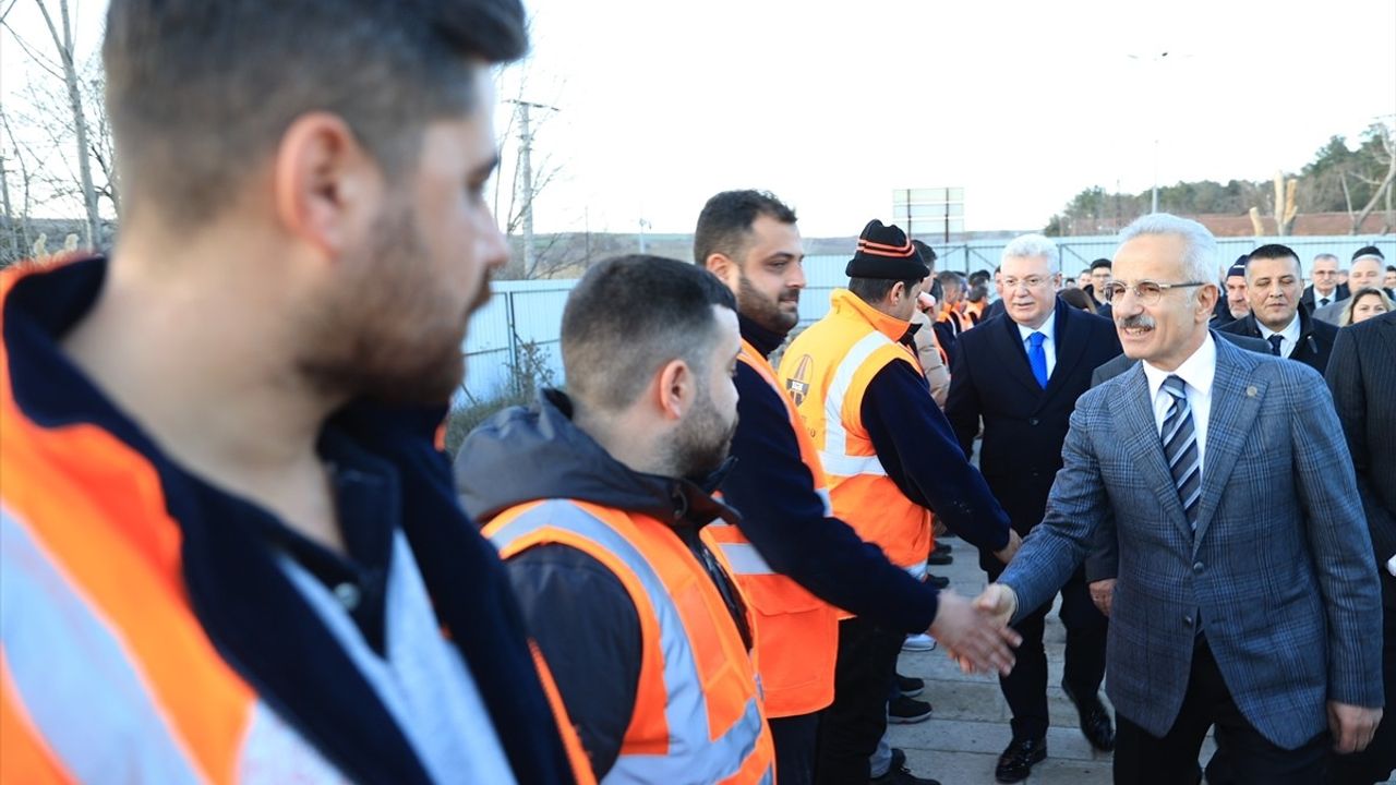 Bakan Uraloğlu, Uzun Köprü'deki Restorasyon Çalışmalarını İnceledi