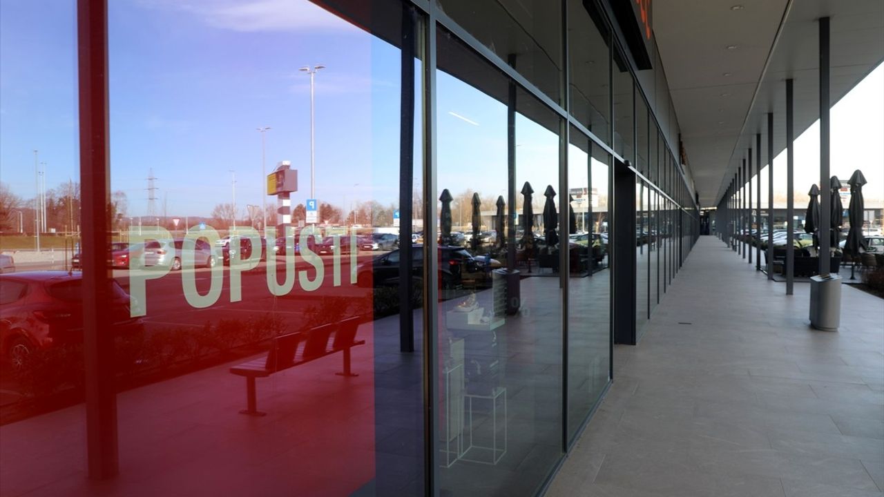 Balkanlar'da 6 Ülkede Gıda Fiyatlarına Tepki Olarak Bir Günlük Boykot Düzenlendi