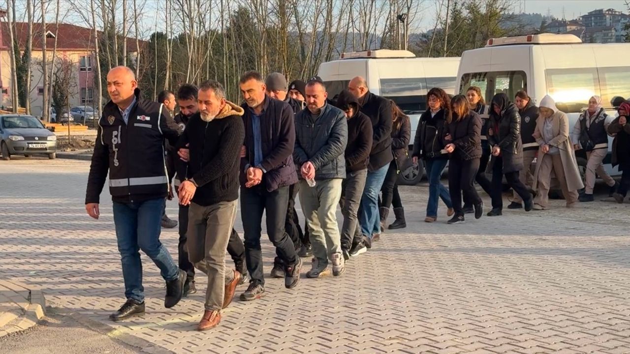 Bartın'da Sahte Rapor Operasyonunda 17 Zanlı Gözaltına Alındı