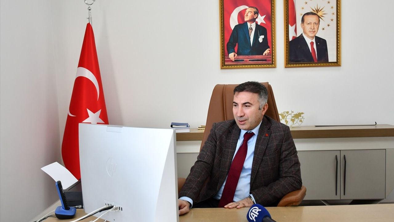 Batman Üniversitesi Rektörü Prof. Dr. İdris Demir, AA'nın 'Yılın Kareleri' Oylamasında