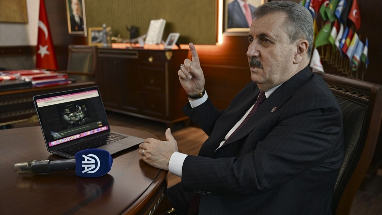 BBP Genel Başkanı Mustafa Destici, AA'nın 'Yılın Kareleri' Oylamasına Katıldı