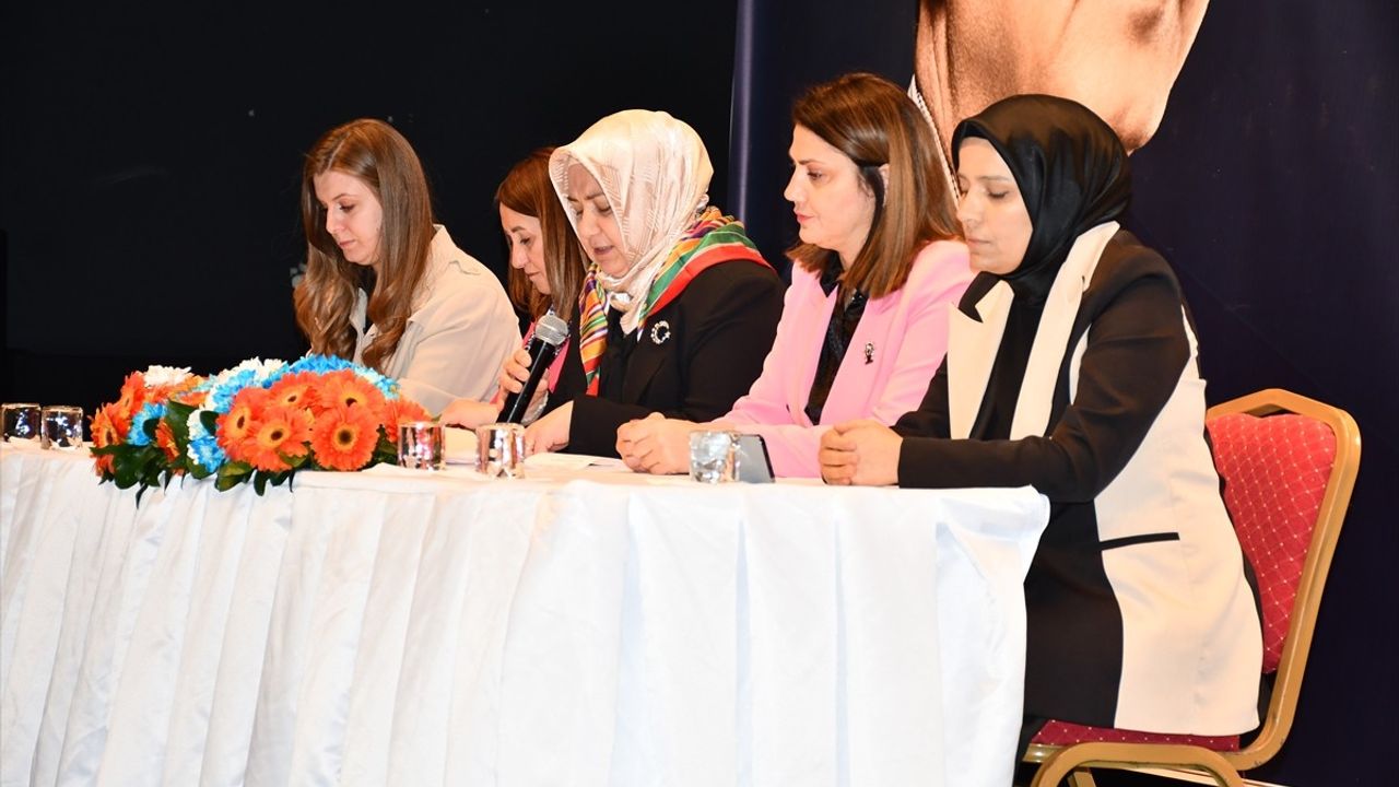 Bilecik'te AK Parti Kadın Kolları 7. Olağan Kongresi Düzenlendi