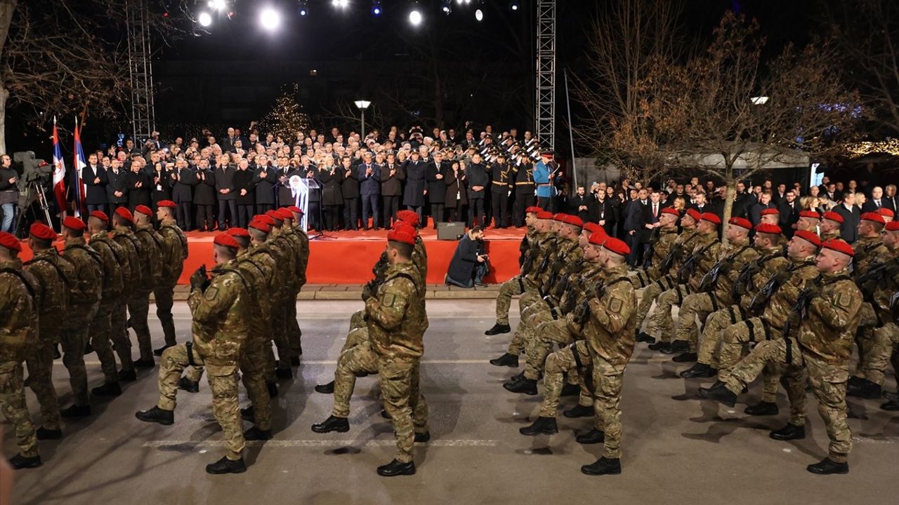 Bosna Hersek'te Anayasaya Aykırı 'Sırp Cumhuriyeti Günü' Kutlamaları Gerçekleşti