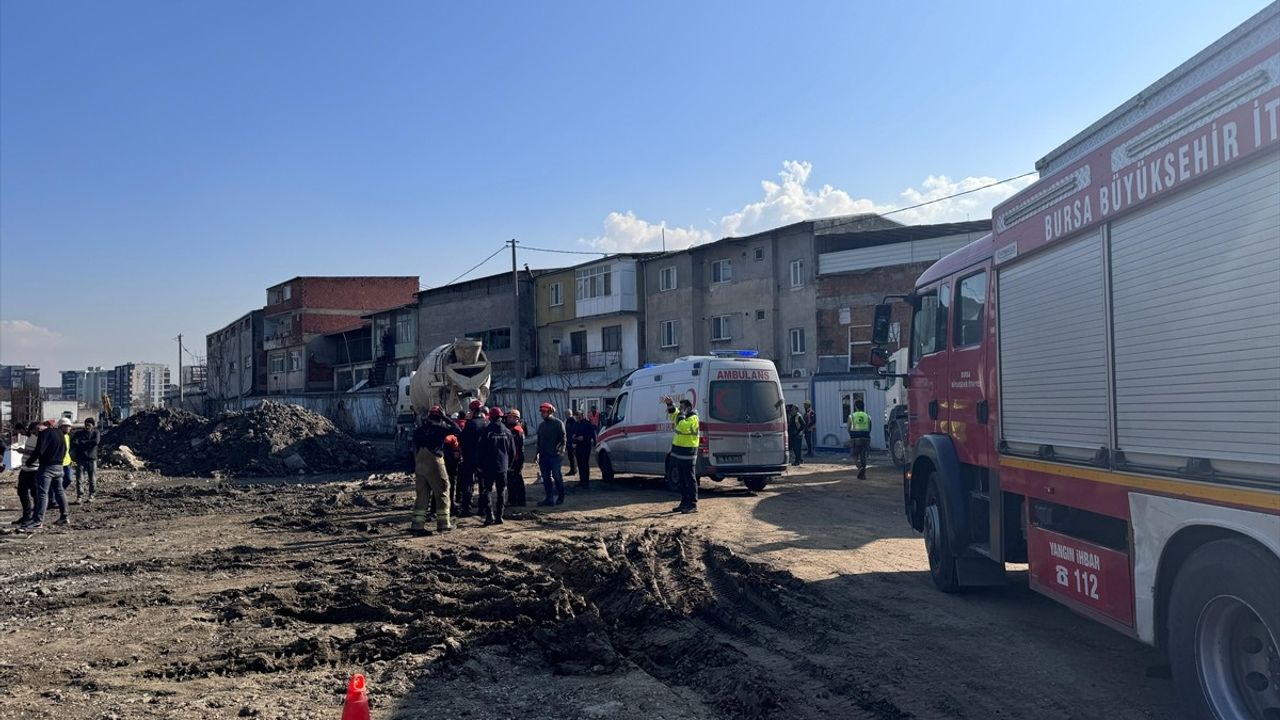 Bursa'da İnşaatta Kalıp Çökmesi: 5 İşçi Yaralandı