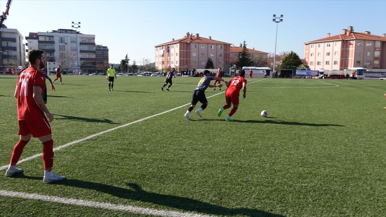 Çanakkale'de Kepezspor ve Lapta Türk Birliği Spor Arasında Dostluk Maçı Düzenlendi