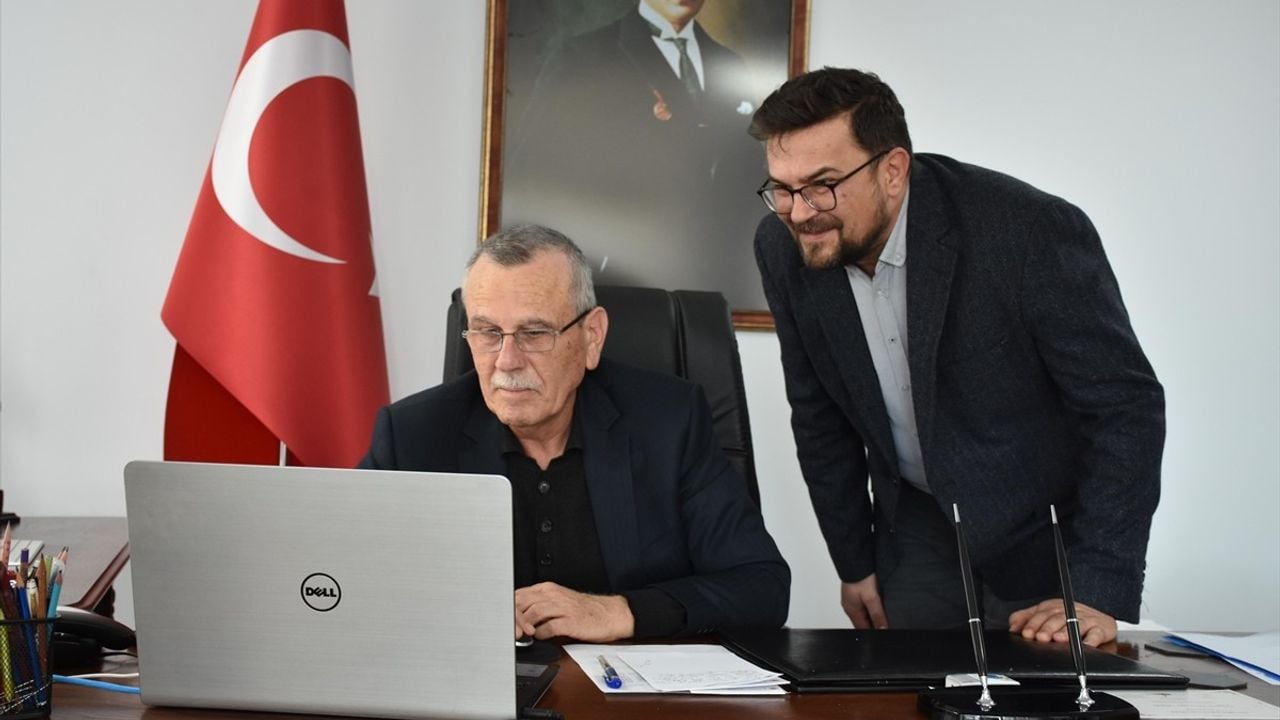 Çerkezköy Kaymakamı Nazmi Günlü, Anadolu Ajansı'nın 'Yılın Kareleri' Oylamasına Katıldı