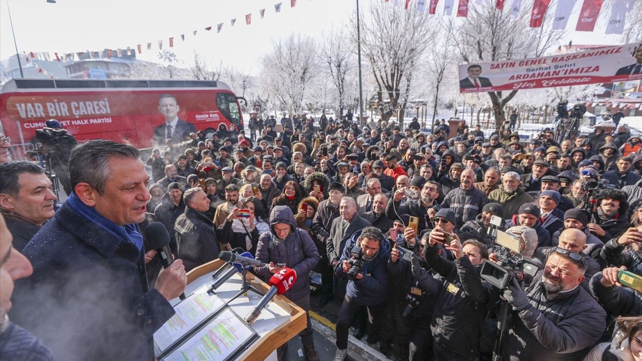 CHP Genel Başkanı Özgür Özel, Ardahan'da Ekonomik Sorunlara Dikkat Çekti