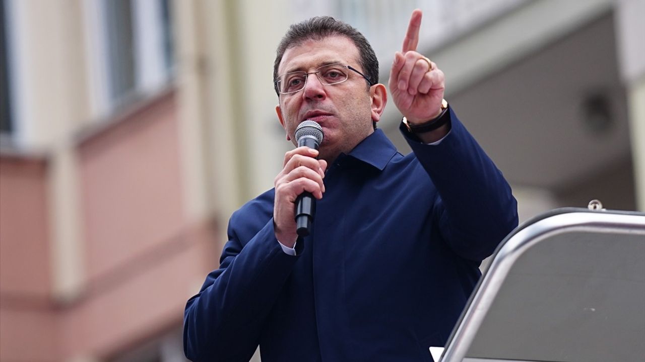 CHP Genel Başkanı Özgür Özel, Rıza Akpolat'a Destek Verdi