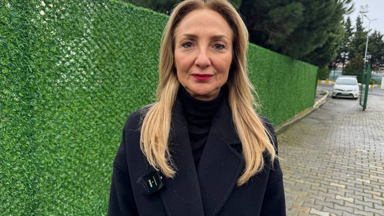 CHP'li Aylin Nazlıaka, Cezaevindeki Ahmet Özer'i Ziyaret Etti