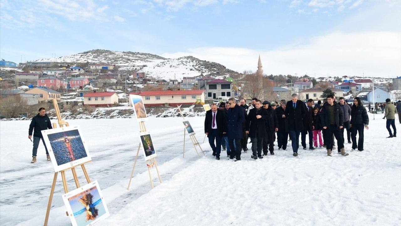 Çıldır Gölü'nde 14. Uluslararası Tarım, Orman ve İnsan Fotoğraf Sergisi Açıldı