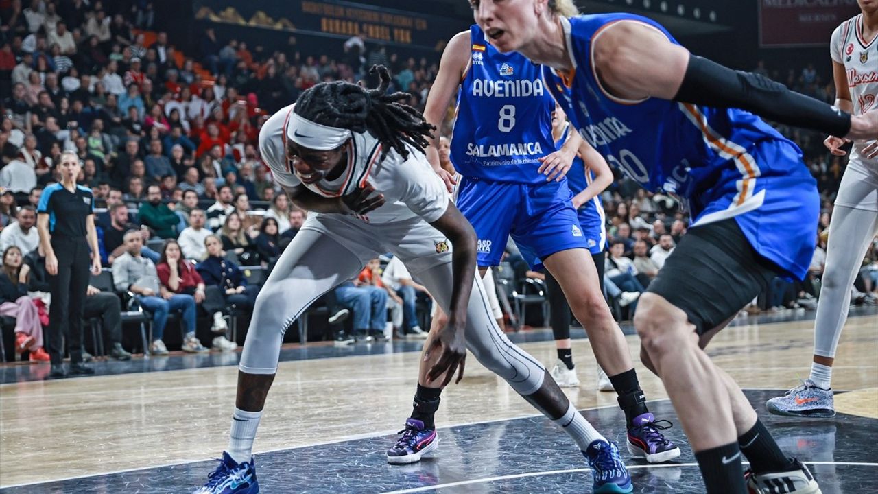 ÇİMSA ÇBK Mersin, FIBA Kadınlar Avrupa Ligi'nde Perfumerias Avenida'yı Yendi