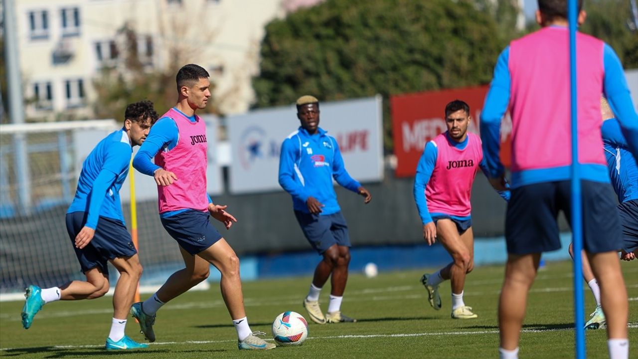 Çukurova Temsilcileri Süper Lig'de Zor Günler Geçiriyor