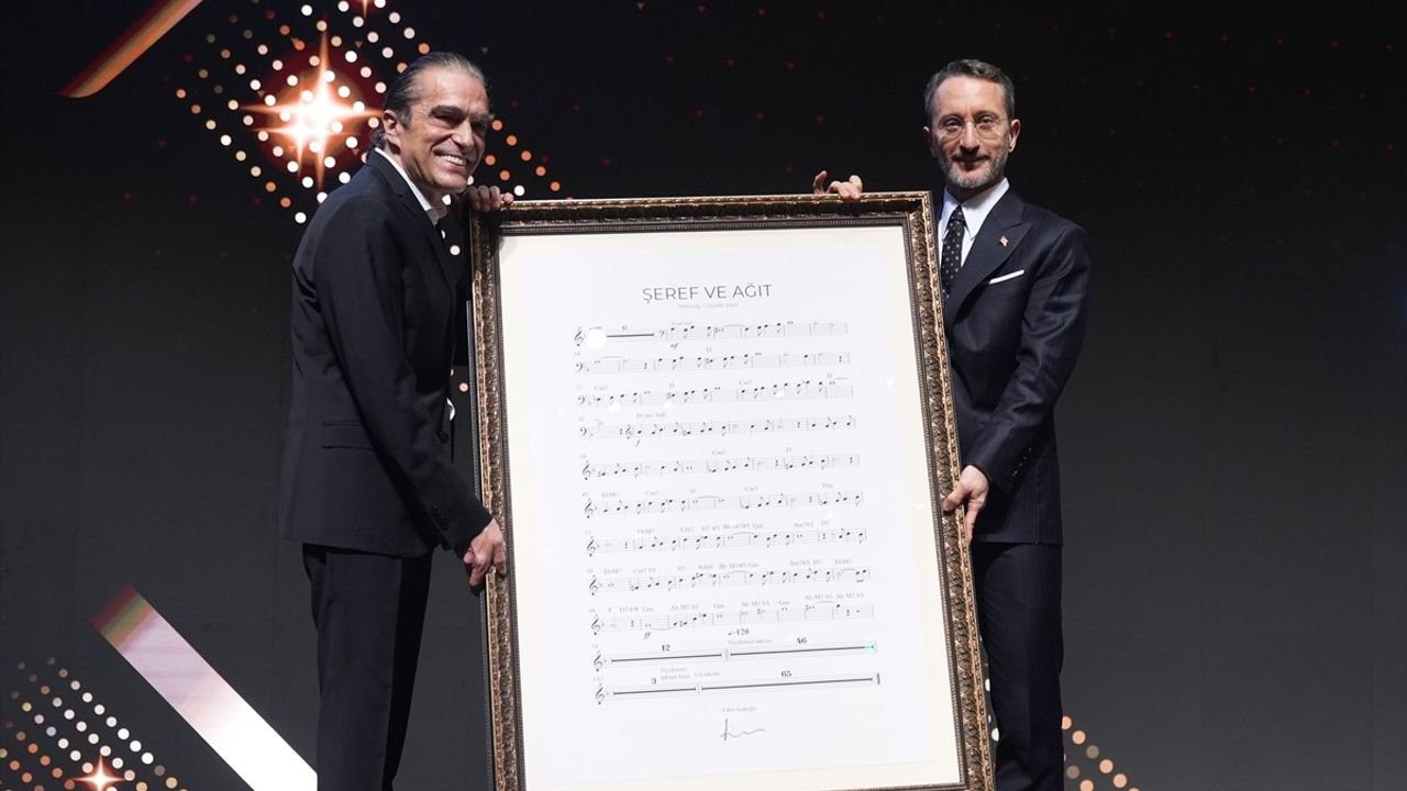 Cumhurbaşkanlığı İletişim Başkanı Fahrettin Altun, 'Müzik: Fahir Atakoğlu' Belgeselinin Tanıtımına Katıldı