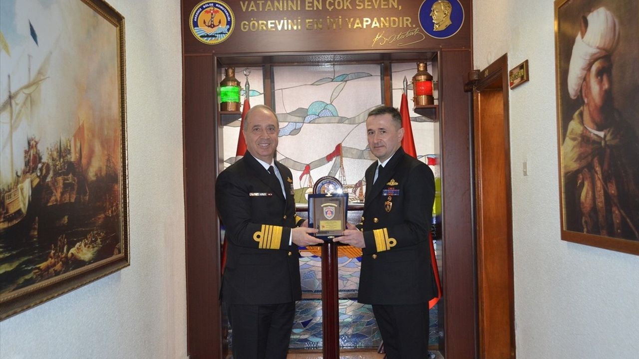 Deniz Kuvvetleri Komutanı Oramiral Ercüment Tatlıoğlu Akdeniz Bölge Komutanlığı'nda İncelemelerde Bulundu