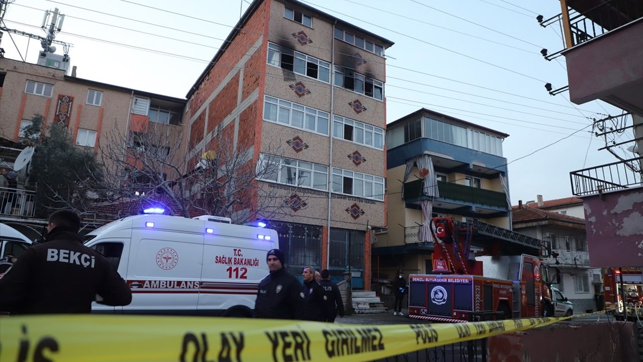 Denizli'de Evde Yangın: Bir Anne Hayatını Kaybetti, Üç Çocuk Yaralandı