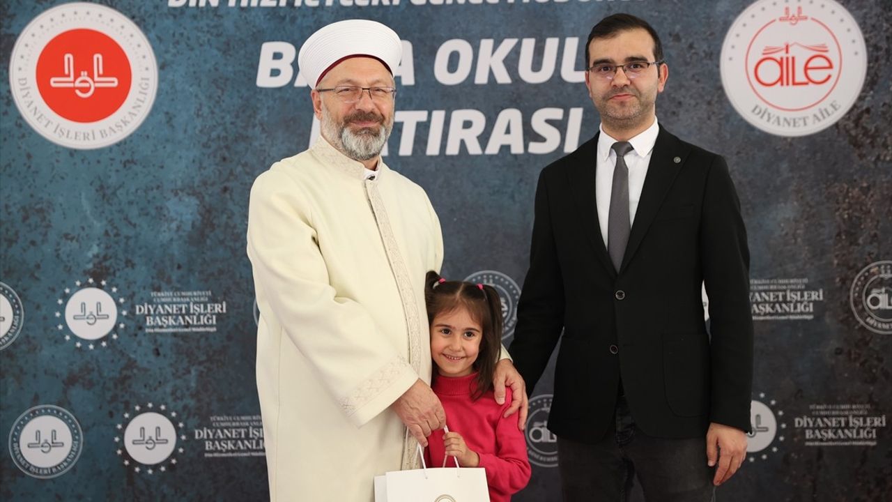 Diyanet İşleri Başkanı Ali Erbaş, 'Baba Okulu' Projesi Kapsamında Babalarla Buluştu