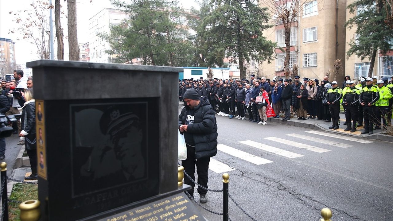 Diyarbakır'da Şehit Ali Gaffar Okkan ve 5 Polis İçin Anma Töreni Düzenlendi