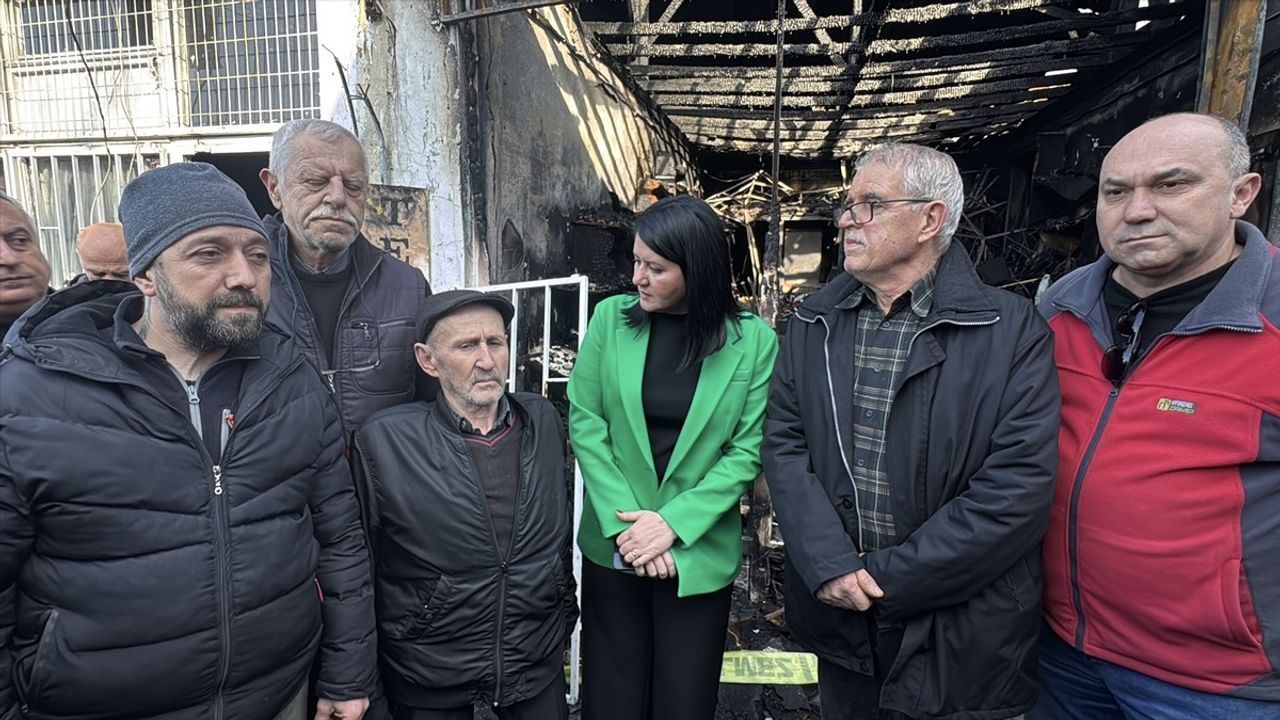 Edirne Belediye Başkanı Akın, Yangında Zarar Gören Esnafa Destek Verileceğini Açıkladı