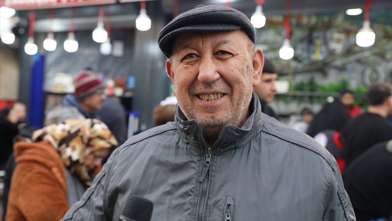 Edirne'de Hamsi Fiyatları Dramatiik Şekilde Düşerek Yoğun İlgi Gördü