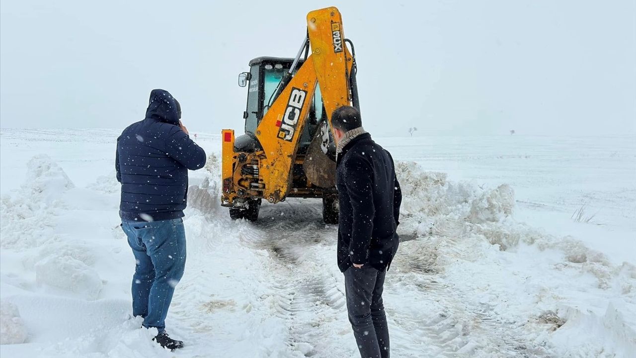 Edirne'de Karla Mücadele: 25 Araç ve 45 Personel Görevde