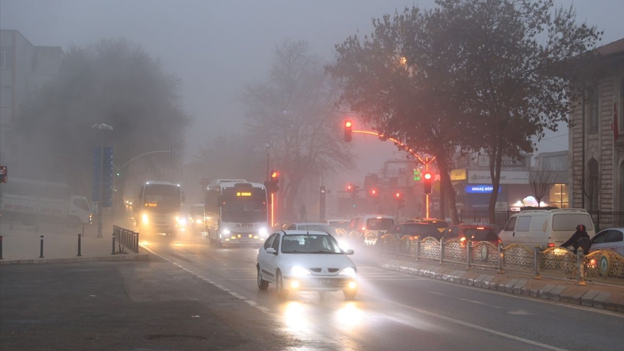 Edirne ve Tekirdağ'da Sis Etkisini Gösterdi