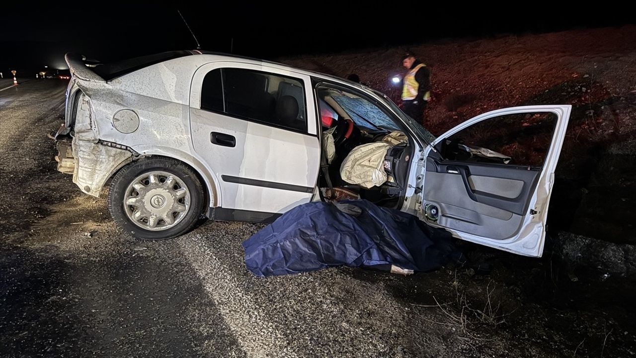 Eskişehir Seyitgazi'de Trafik Kazası: 1 Ölü, 5 Yaralı