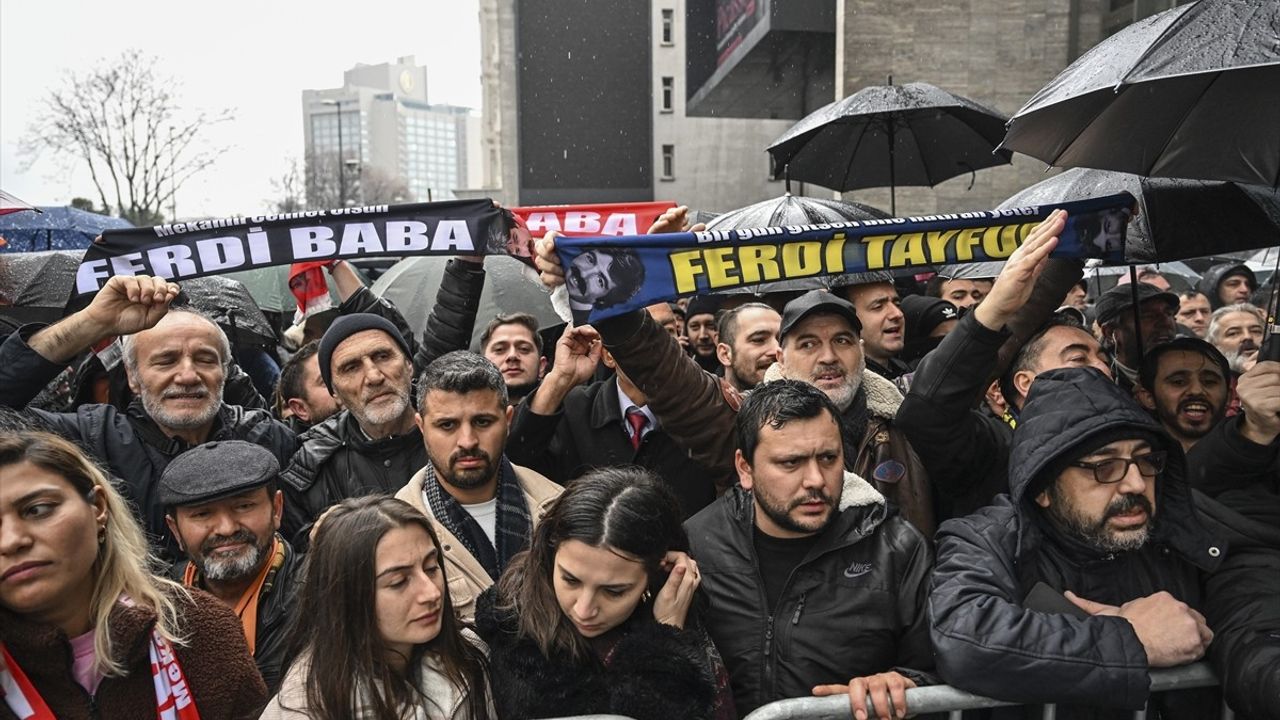 Ferdi Tayfur için AKM'de Anma Töreni Düzenlendi