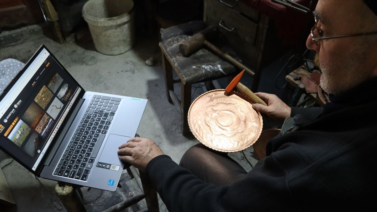 Gaziantep'in Bakır Ustaları Anadolu Ajansı'nın 'Yılın Kareleri' Oylamasına Katıldı