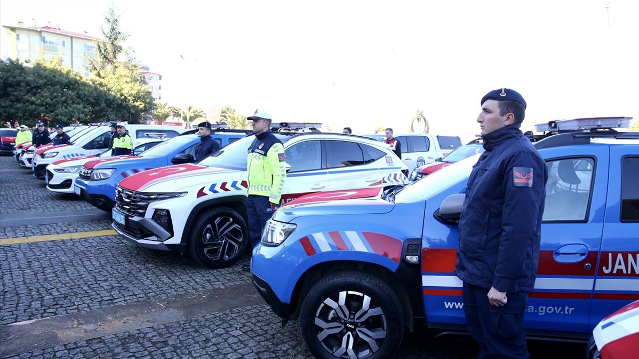 Giresun'da Jandarma ve Emniyet Teşkilatına 65 Araç Tahsis Edildi