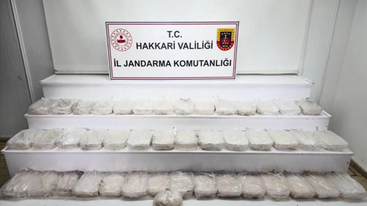 Hakkari'de 49 Kilogram Sentetik Uyuşturucu Ele Geçirildi