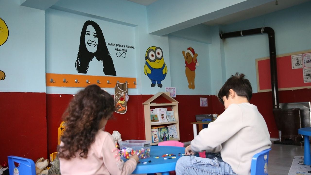 Hatay'da Depremde Hayatını Kaybeden Fizyoterapistin Adı Yenilenen Ana Sınıfında Yaşatıldı