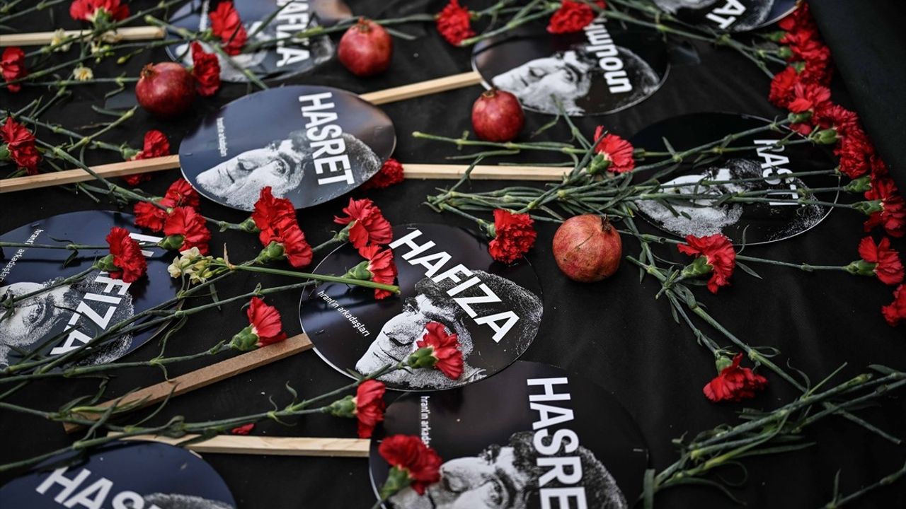 Hrant Dink, Agos Gazetesi Önünde Anıldı