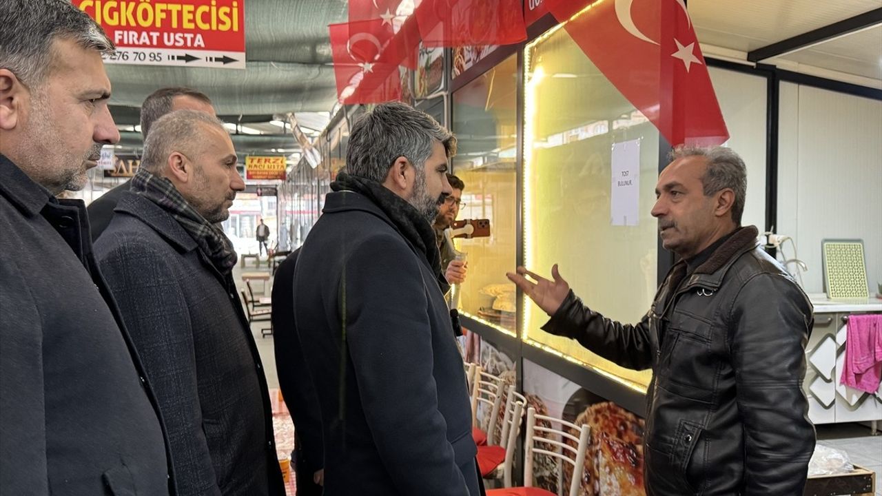 HÜDA PAR Araştırma Komisyonu Malatya'da Depremzedeleri Ziyaret Etti