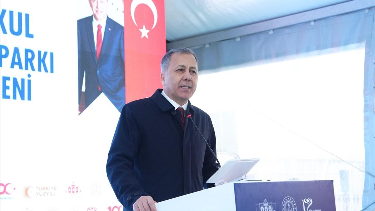 İçişleri Bakanı Yerlikaya'dan Güngören'de Temel Atma Törenine Katılım