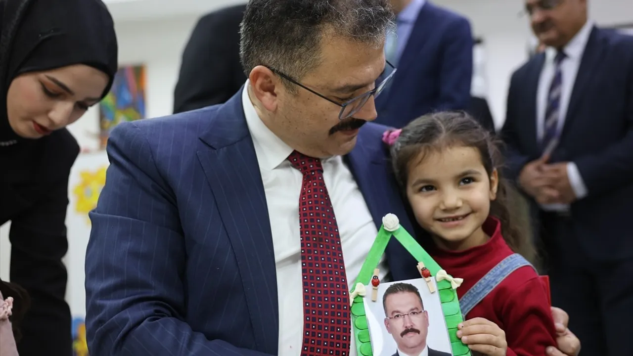 Iğdır'da 'Çöp Adam' Projesi ile Çocuklara Geri Dönüşüm Eğitimi