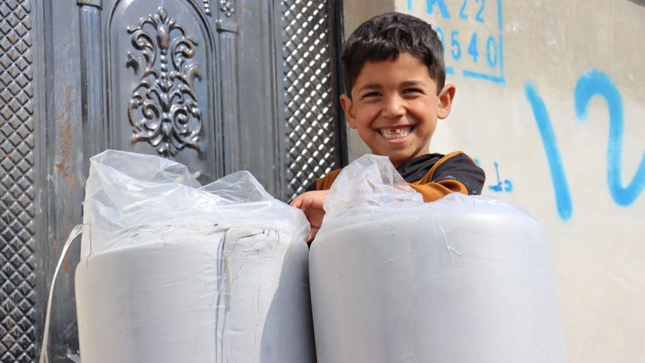 İHH, Suriye'ye Geçen Yıl 1194 TIR Yardım Gönderdi