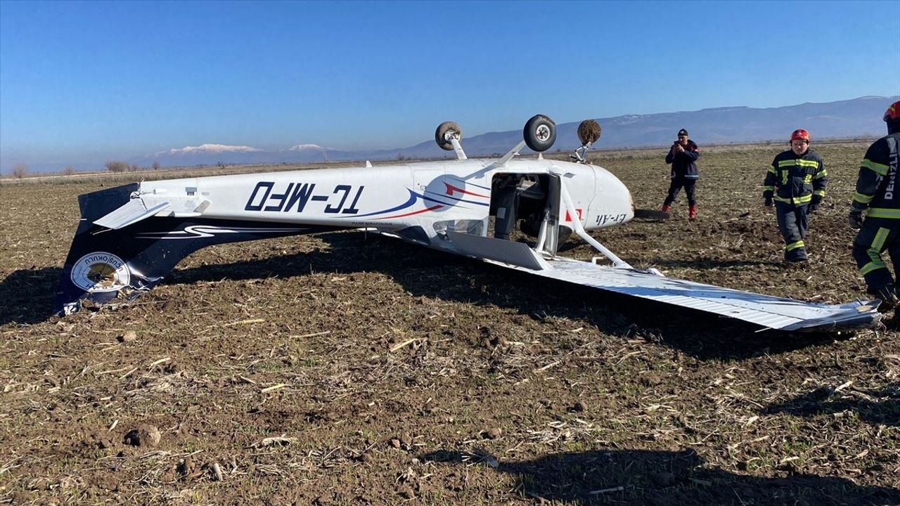 Isparta'dan Havalanan Eğitim Uçağı Denizli'de Sert İniş Yaptı: 1 Yaralı