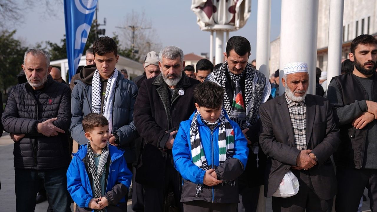 İstanbul'da Muhammed ed-Dayf İçin Gıyabi Cenaze Namazı Kılındı