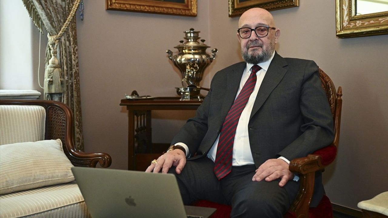 İstanbul'daki Azınlık Vakıfları Temsilcileri Anadolu Ajansı'nın 'Yılın Kareleri' Oylamasında Buluştu