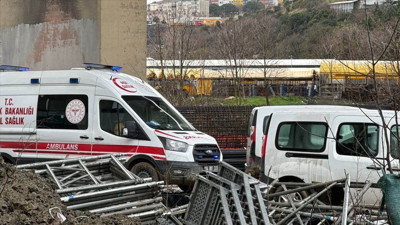 İstanbul Eyüpsultan'da İş Makinesi Kazası: Bir İşçi Hayatını Kaybetti