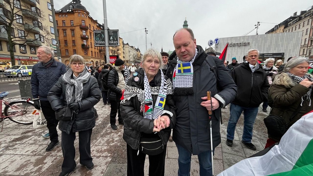 İsveç'te Protestocular, Gazze'deki Soykırım Nedeniyle İsrailli Yetkililerin Yargılanmasını Talep Etti
