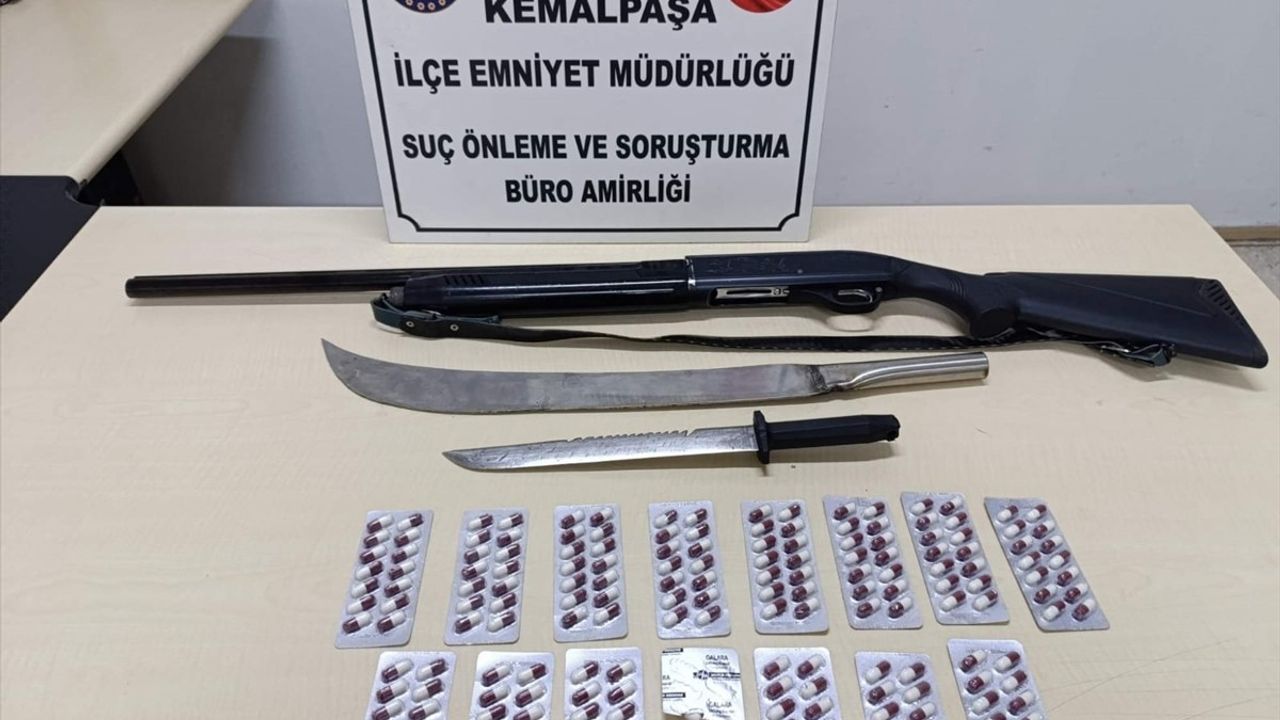 İzmir'de Uyuşturucu Operasyonunda İki Şüpheli Tutuklandı