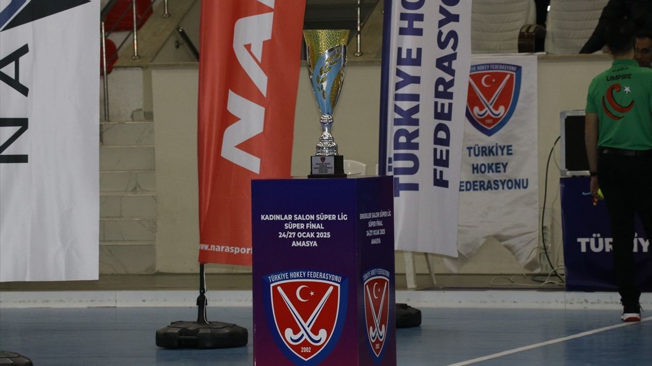 Kadınlar Salon Hokey Süper Lig Süper Final Müsabakaları Amasya'da Başladı