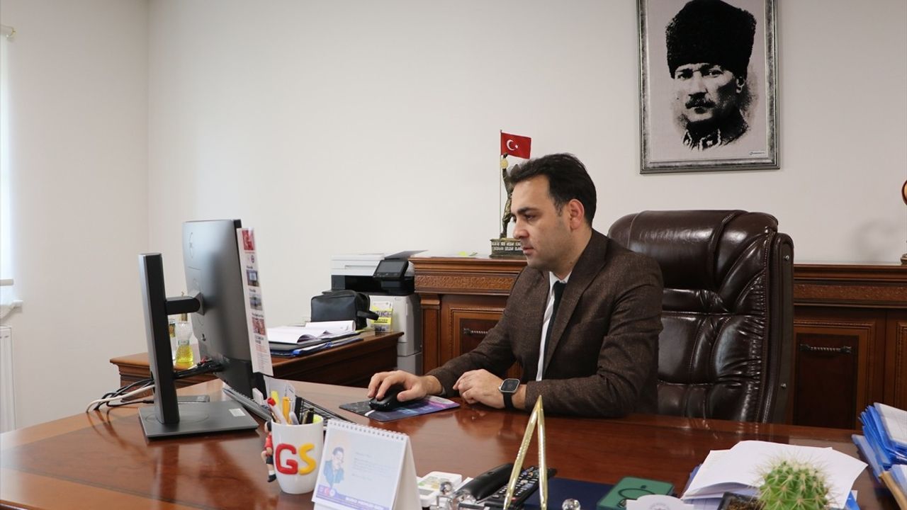 Kahramanmaraş Valiliği ve Kaymakamlık müdürleri, Anadolu Ajansı'nın 'Yılın Kareleri' oylamasına katıldı