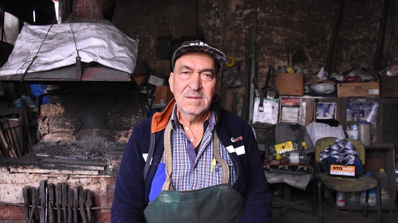 Karaman'da Demircilik Geleneği: Duran Elmas'ın Hikayesi