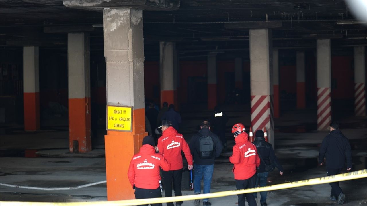 Kartalkaya'da Yangın Sonrası İnceleme: Bakanlık ve AFAD Ekipleri Otel’i Ziyaret Etti