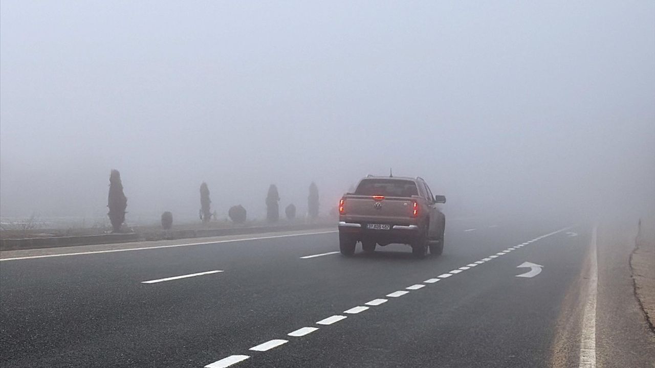Kastamonu'da Sis Ulaşımı Olumsuz Etkiliyor