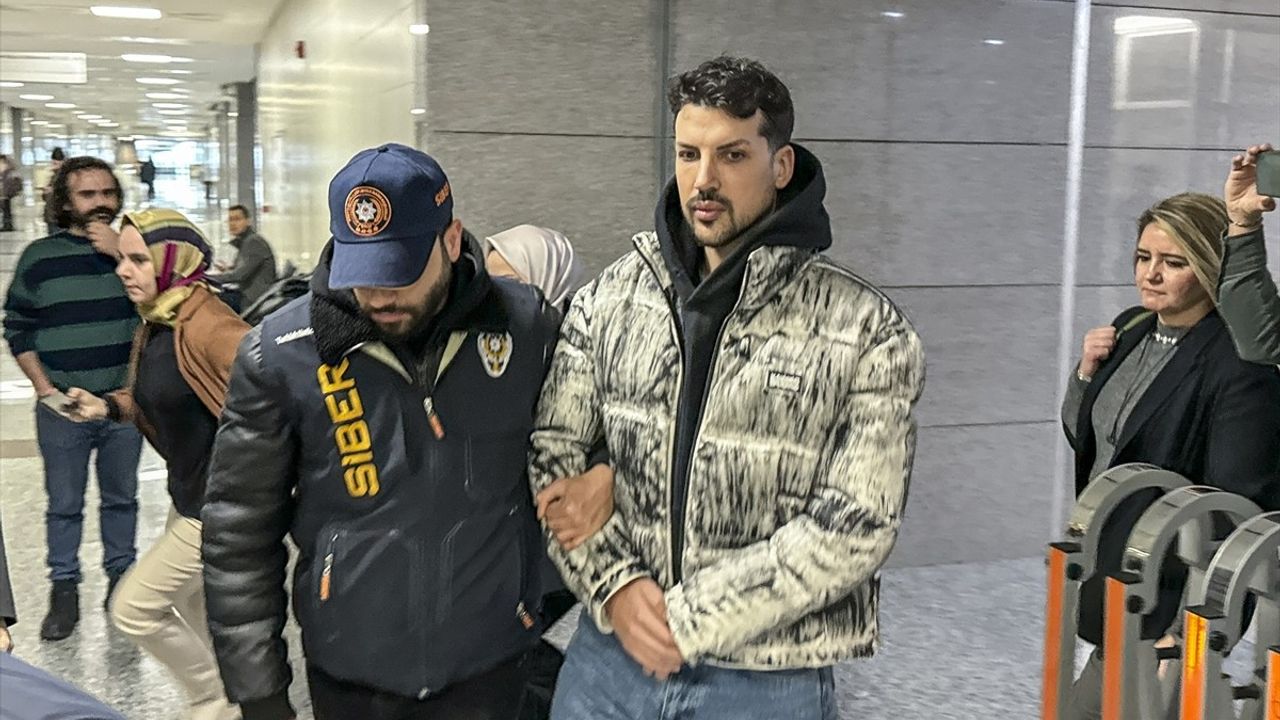 Kerimcan Durmaz ve Atakan Yılmaz Yasa Dışı Bahse Teşvik İddiasıyla Tutuklandı